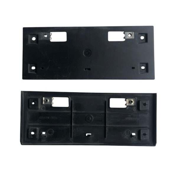 Porta placa delantero Suzuki Swift, «REPUESTO USADO, ORIGINAL, COMO NUEVO»