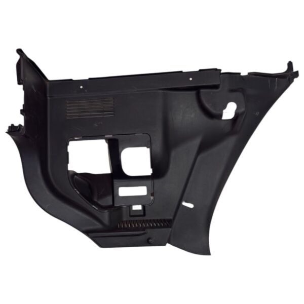 Tapa Moldura Baul derecha Suzuki Swift, 2023,  «REPUESTO USADO, ORIGINAL, COMO NUEVO»